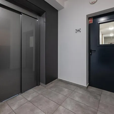 Sea Breeze By Fengshui4u, Balkon, Nowy Budynek, Dostęp Na Kod Łódź